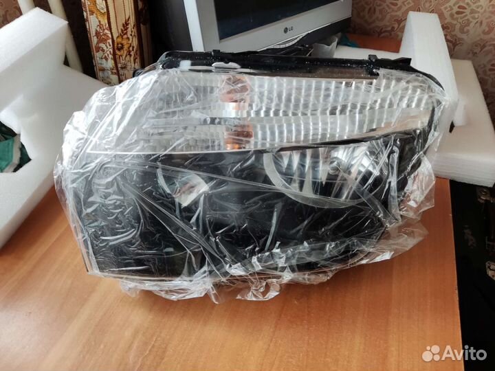 Renault Duster I фара левая