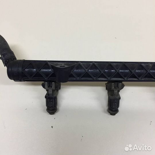 Рейка топливная рампа Volkswagen Polo MK5 2011-202