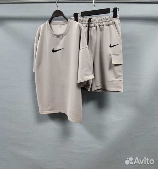 Костюм спортивный Nike (футболка + шорты)