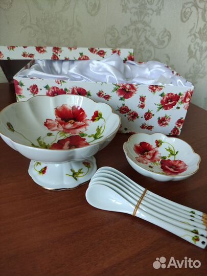 Набор посуды новый