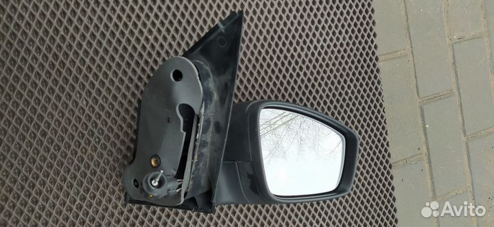 Зеркало правое Volkswagen Polo 2012