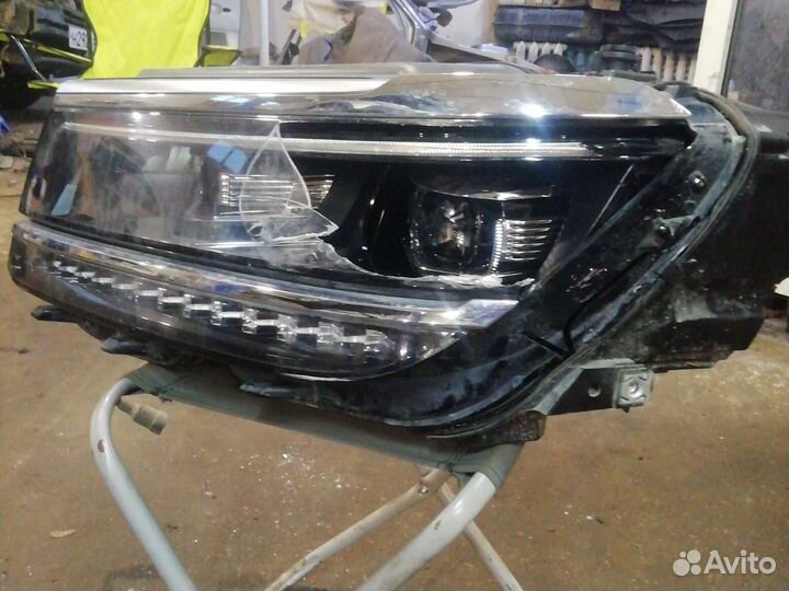 Фара volkswagen tiguan 2 full led левая