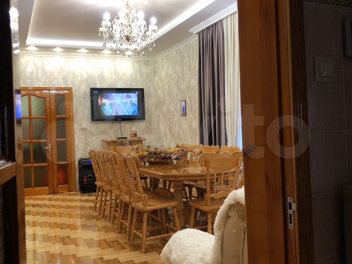 Дом 170 м² на участке 6 сот.