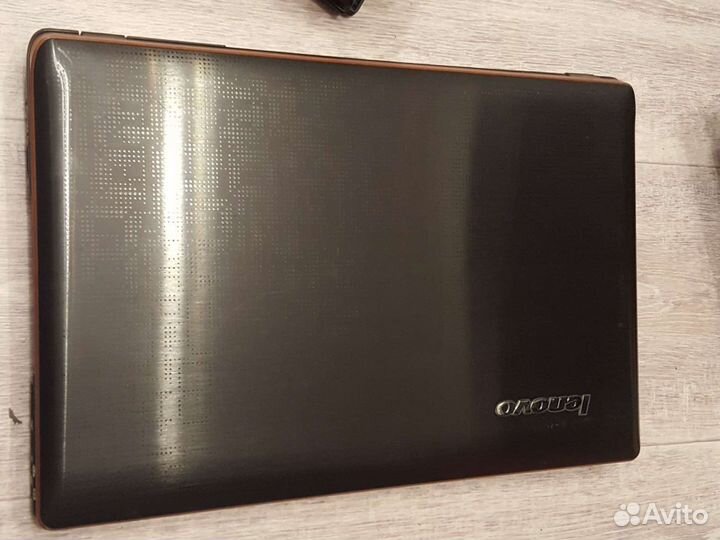 Крышка матрицы Lenovo y570