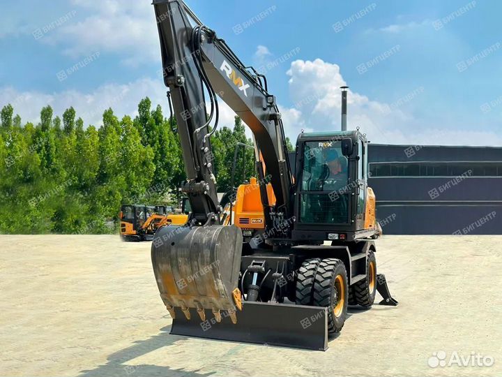 Колёсный экскаватор Runmax ER120W, 2023