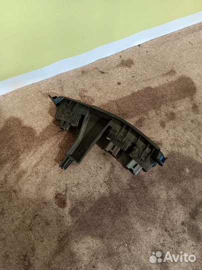 Кнопки обогрева Nissan Note E11