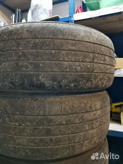 Yokohama dB Decibel E70 215/55 R17