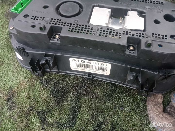 Панель приборов Volkswagen Golf 4 1.6 AKL