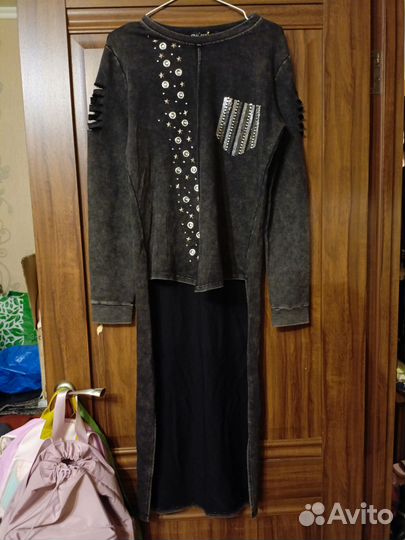 Свитшот удлинённый сзади