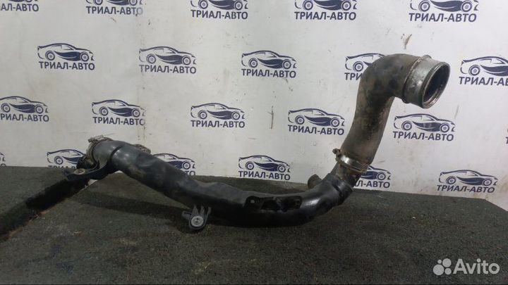 Патрубок интеркулера Tiguan