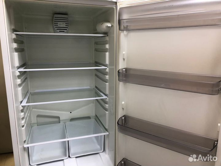 Холодильник бу ariston с гарантией