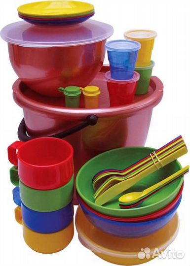 Набор посуды для пикника на 4 персоны 