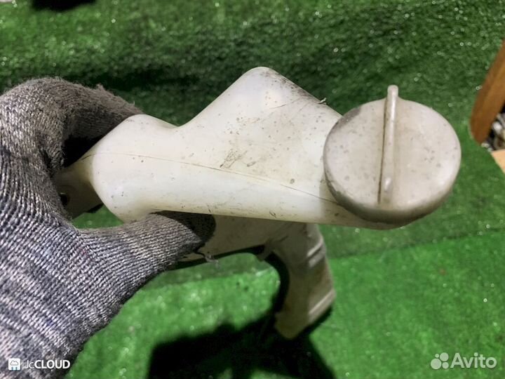 Бачок расширительный на honda stream RN3