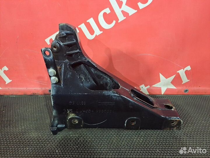 Кронштейн торсиона кабины правый Daf XF106