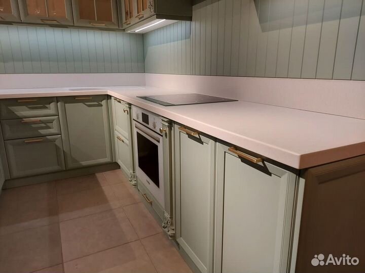 Гарнитур для кухни разные цвета фасадов