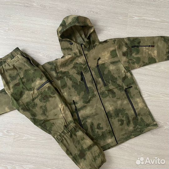 Костюмы летние 