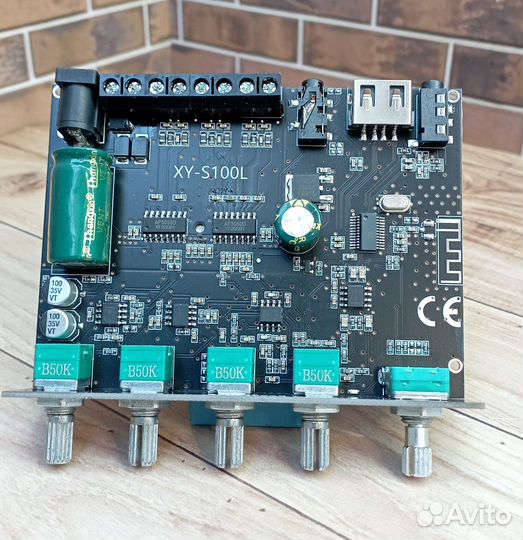 Аудио усилитель 2x50 + 100 Ватт. XY-S100L