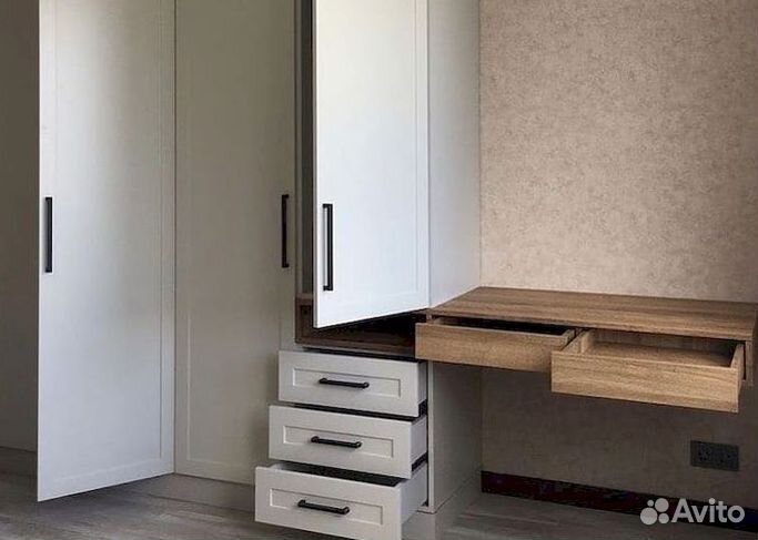 Шкаф купе с зеркалом