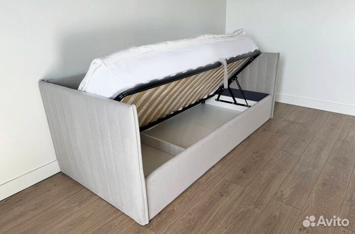 Кровать с подъемным механизмом 90х200