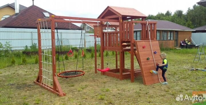 Детская площадка для игры на даче