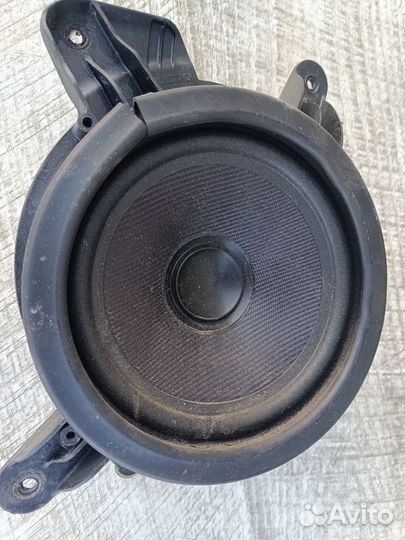 Динамик двери передний правый Volvo S60 XC70 V70