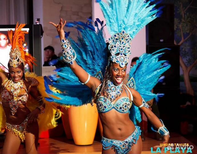 Бразильское шоу с кубинскими танцорами