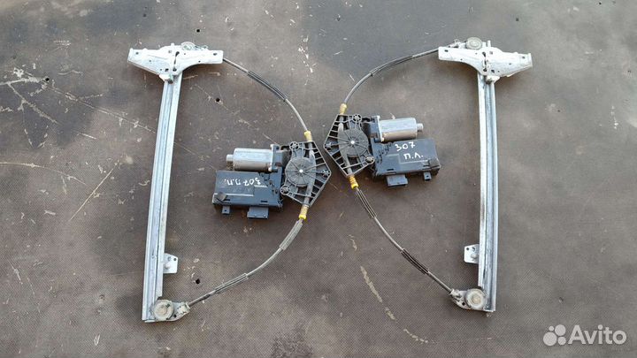 Передний стеклоподъёмник Пежо 307