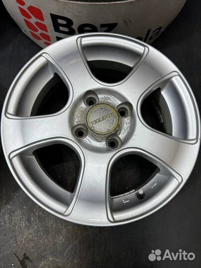 Комплект дисков Violento 4х100 R14 OFF39 5J