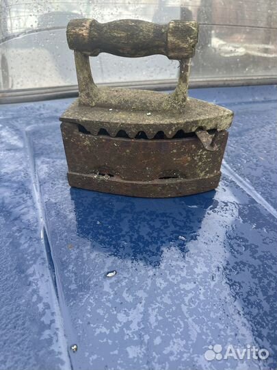 Утюг чугунный старинный