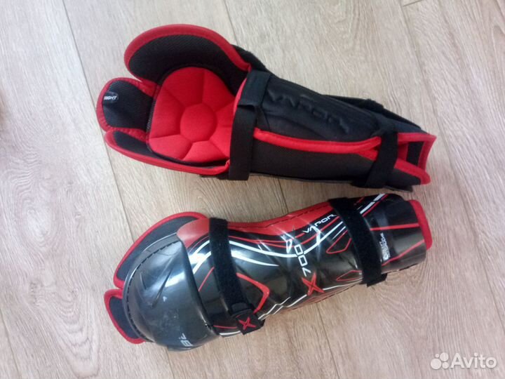 Хоккейный шлем