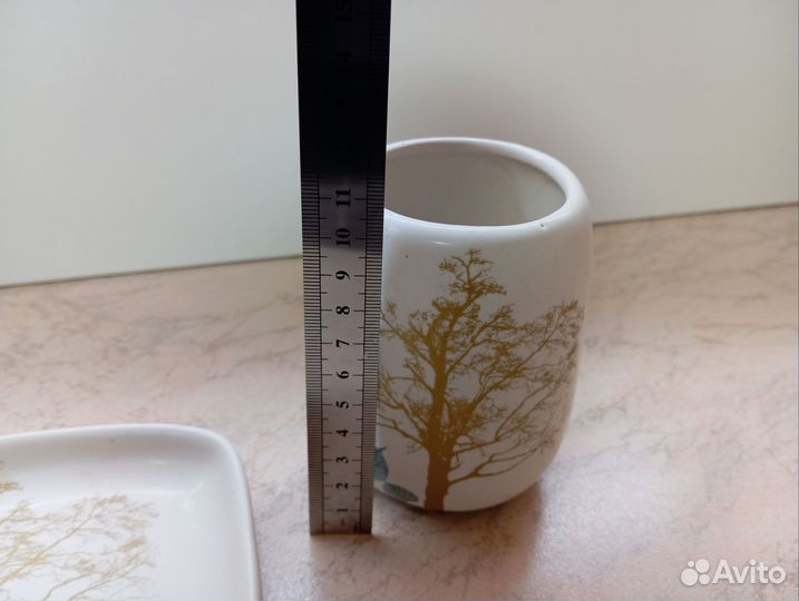 Мыльница и стакан для зубных щеток