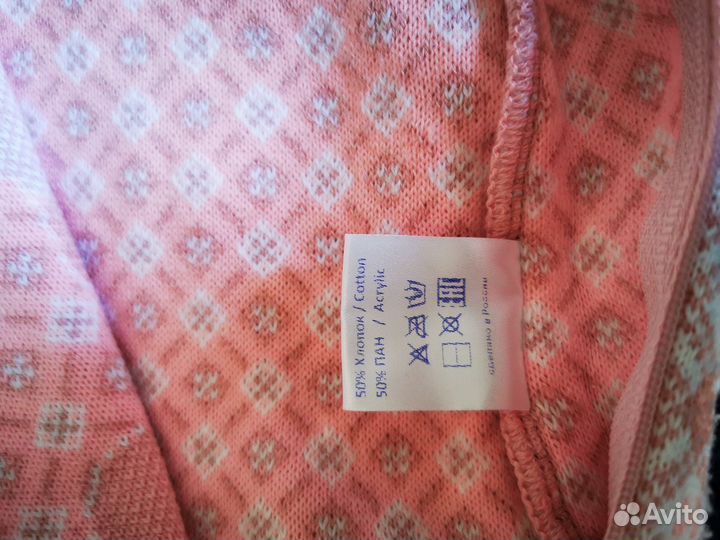 Детский вязаный комбинезон. Шапочка в подарок