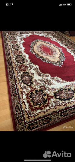 Ковер шерстяной новый