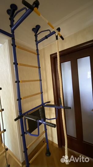 Шведская стенка с турником и брусьями