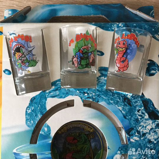 Подарочный набор. Рюмки и пепельница