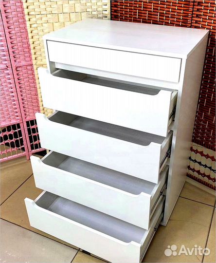 Комод белый