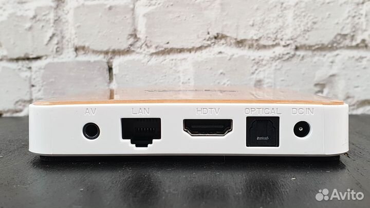 Smart TV приставка Mecool KM6 Deluxe 4/32Gb