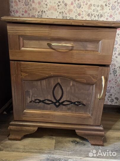 Тумба прикроватная массив сосны