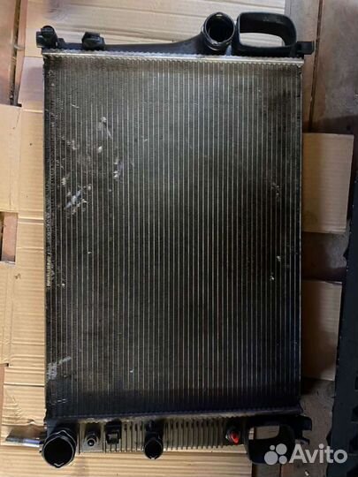 Радиатор охлаждения основной mercedes w221 w216 s