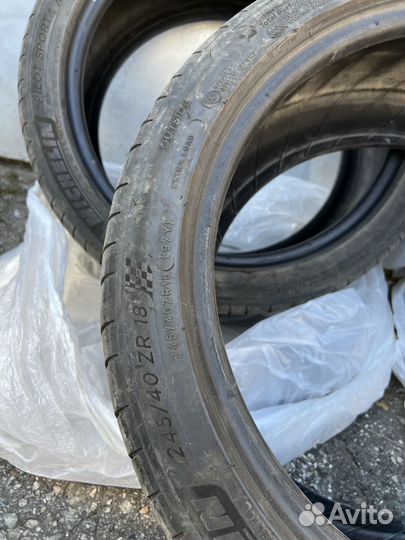 Michelin Pilot Sport 4 245/40 R18 97Y