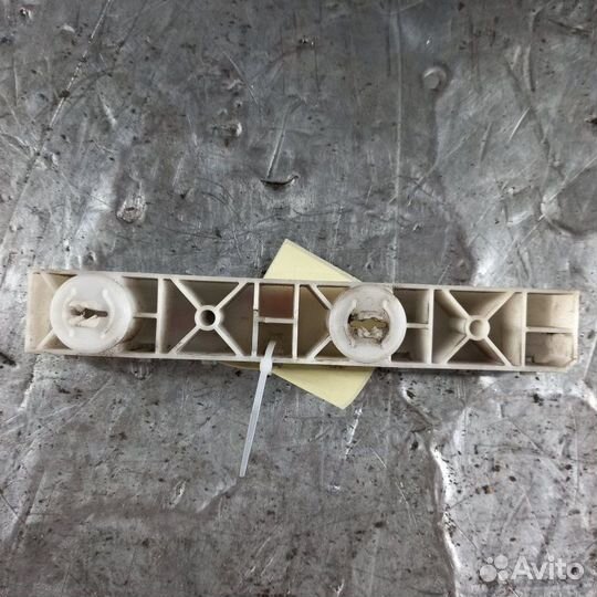 Кронштейн бампера передний левый Nissan Teana J32