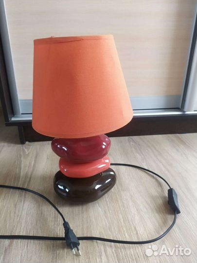 Лампа настольная