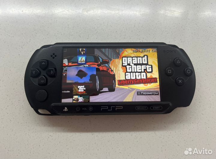 Sony PSP e 1008 прошитая +150игр