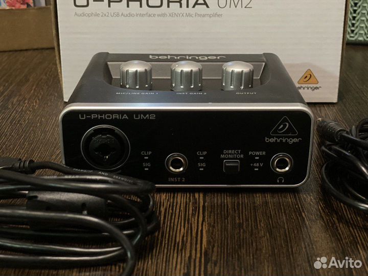 Внешняя звуковая карта с USB behringer UM2 U-phori