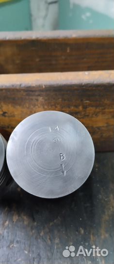 Поршни двигателя мотоцикла Ява 638