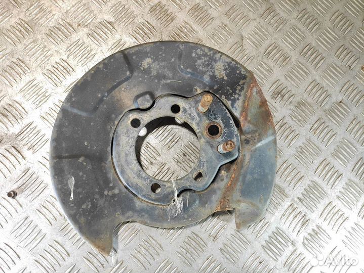 Щит опорный Nissan Teana j32