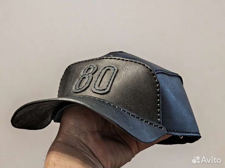 Мужская кожаная кепка