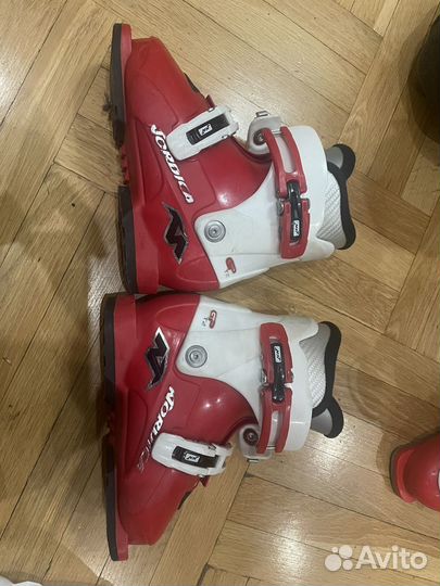 Горнолыжные ботинки детские