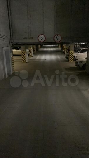 Машиноместо, 15 м²