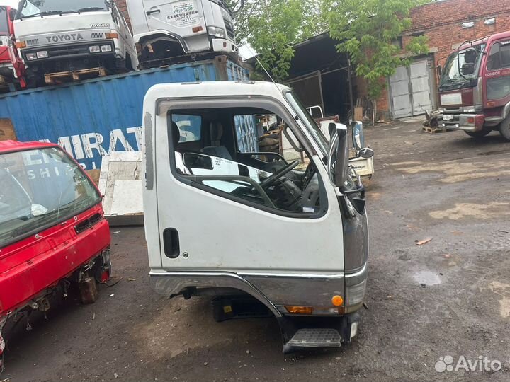 Кабина mitsubishi canter FE63EG 4M51